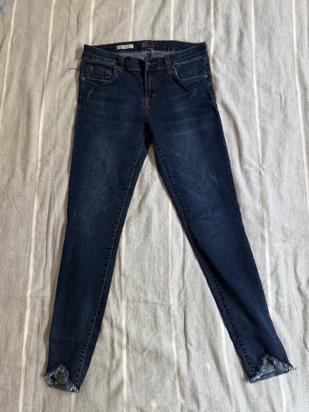 Kut from the Kloth Connie High Rise Ankle Skinny Jean, frayed ankle hem, size 6